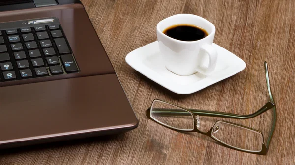 Café expresso com laptop — Fotografia de Stock