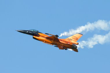 Hollandalı f-16 demo takım