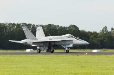 f-18 bitirmek