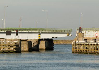 afsluitdijk bir köprü