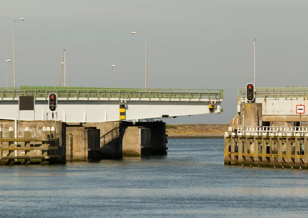 Μια γέφυρα στην afsluitdijk — Φωτογραφία Αρχείου