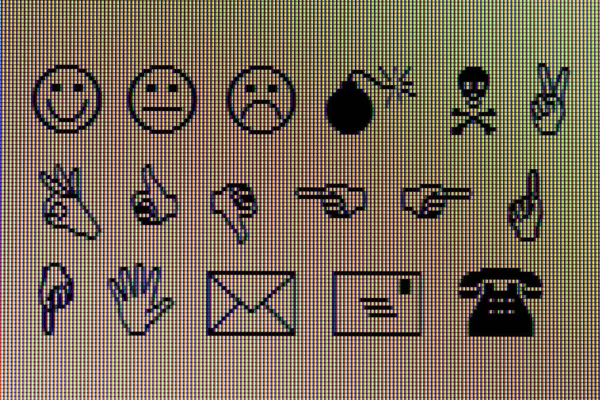 Symbole in Großaufnahme auf einem Computerbildschirm — Stockfoto