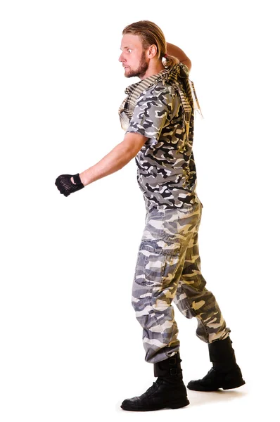 Kamuflaj üniformalı asker — Stok fotoğraf