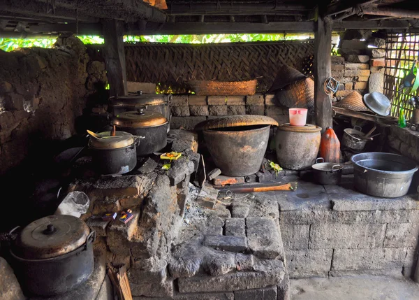 传统的巴厘岛式厨房 图库图片