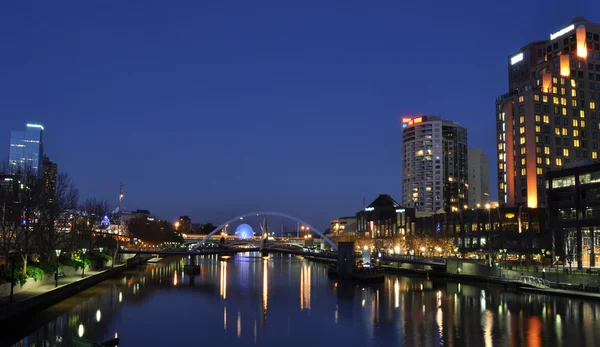 Річки Ярра в сутінки - Мельбурн Ліцензійні Стокові Фото