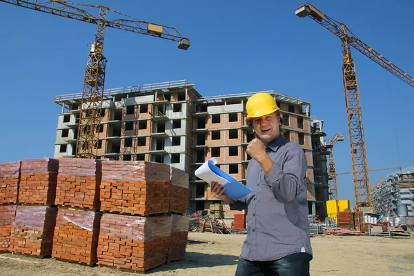 Trabajador de la construcción exitoso — Foto de Stock