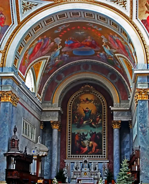 Pintura de altar e parede dentro da catedral — Fotografia de Stock