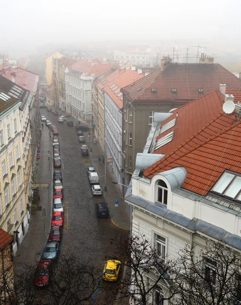Praga ulicy we mgle — Zdjęcie stockowe