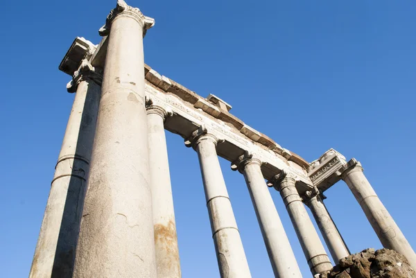 Rom: die Ruinen des antiken römischen Forum2 — Stockfoto