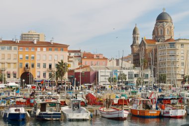 Le port de Saint Raphael clipart