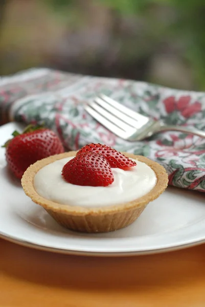 stock image Strawberry Cheesecake Tarts