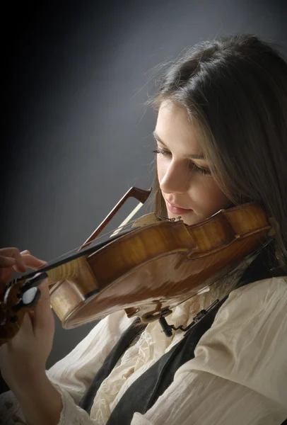 Menina bonita com violino — Fotografia de Stock