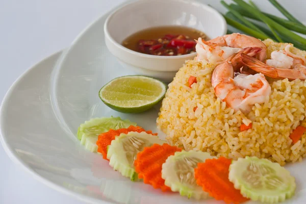 Thajská jídla smažená rýže s krevetami — Stock fotografie