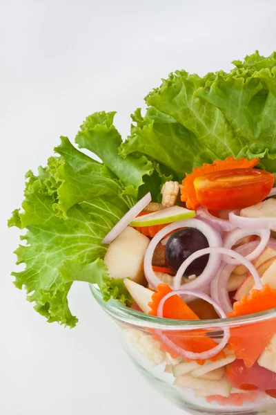 Ensalada saludable de verduras y frutas — Foto de Stock