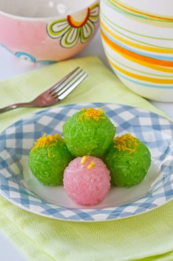 yapışkan pirinç topları