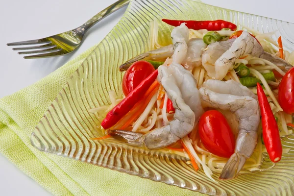 Thailändisches Essen, grüne Papaya-Salat mit seltenen Garnelen — Stockfoto