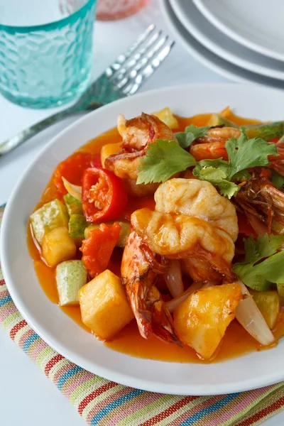 Thais eten, zoet en zuur garnalen — Stockfoto