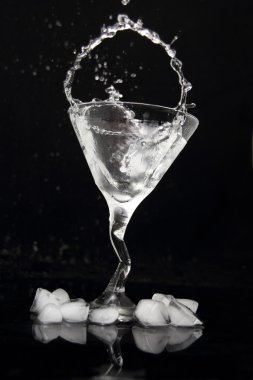 Martini içmek splash