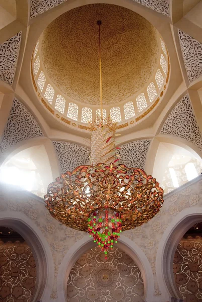 Lustre intérieur Mosquée Shiekh Zayed — Photo