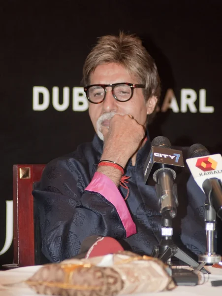Amitabh Bachchan thinking during DIFF — Stock Photo, Image