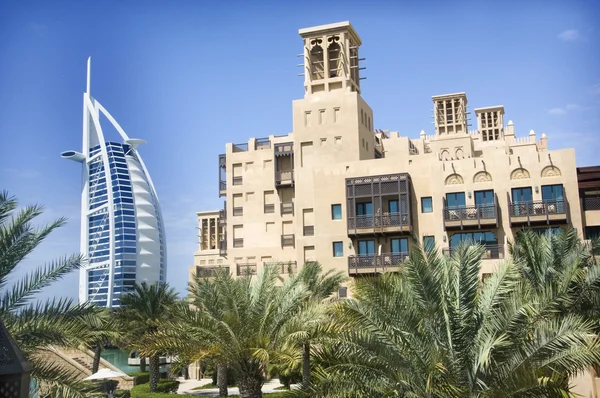 Burj Al Arab kilátás nyílik Dubaira Madinat — Stock Fotó