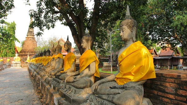 Buddha i den gamla staden ayutthaya. — Stockfoto