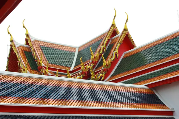 Telhado templo tailandês — Fotografia de Stock