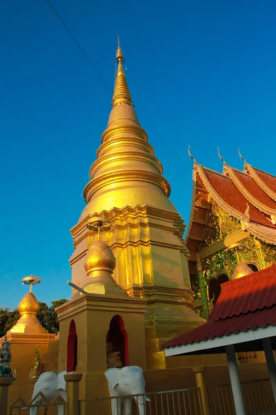 Pagoda de Oro —  Fotos de Stock