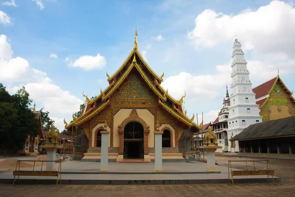 Thai temple — Stock Photo, Image