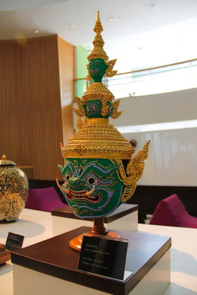 孔敬，传统泰国巨型面具 — 图库照片