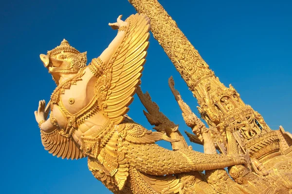 Architektur der Garuda-Statue — Stockfoto
