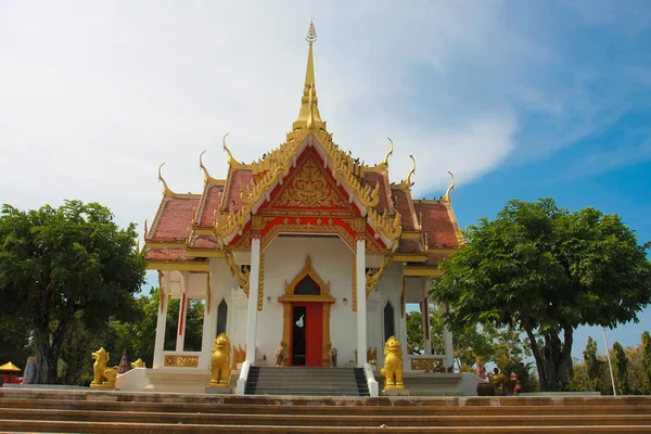 Thailändska templet arkitektur — Stockfoto