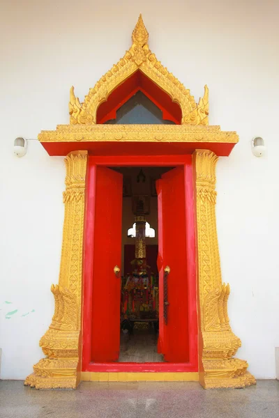 Прекрасная дверь в храм — стоковое фото