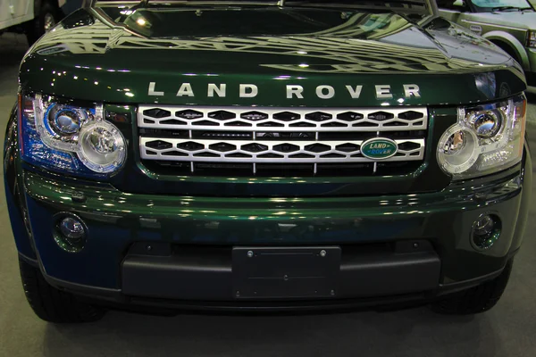 Зелений Land Rover новий 2012 — стокове фото