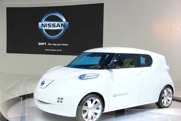 Нульові викиди Nissan нове — стокове фото
