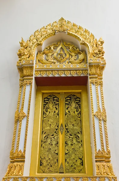 Het venster tempel van thailand. — Stockfoto