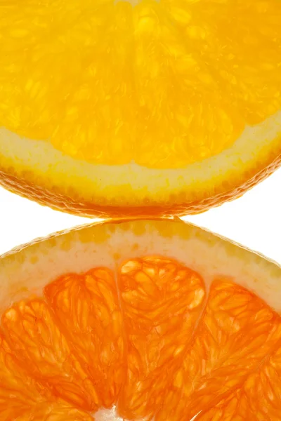 宏半橙的射击和血橙μακροεντολή πυροβολισμό του ένα μισό πορτοκάλι και αίματος πορτοκαλί — Φωτογραφία Αρχείου
