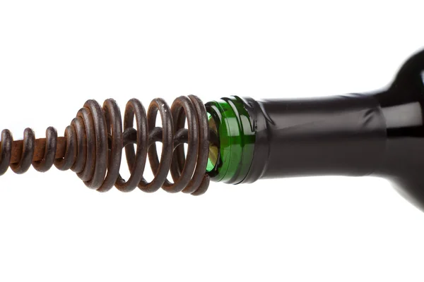 Oude metalen corkscrew in een wijn kurk — Stockfoto