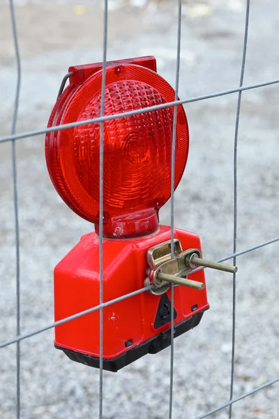 Kırmızı inşaat site uyarı lambası — Stok fotoğraf