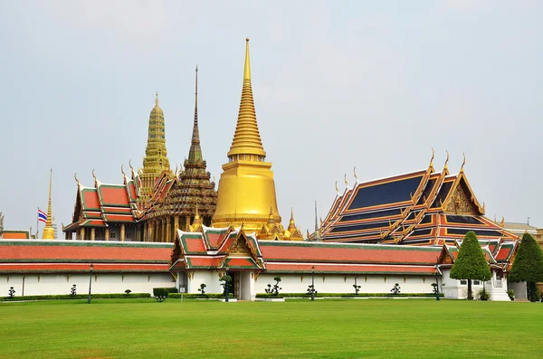 Temple Prageaw — Photo