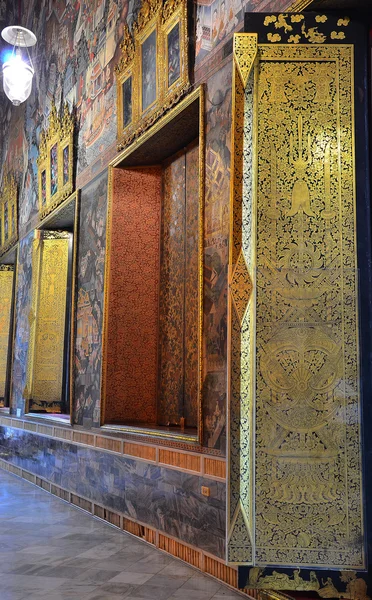 Thai Temple Interior — Stock Photo, Image