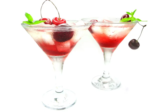 Алкогольний лікерний коктейль з вишнею — стокове фото
