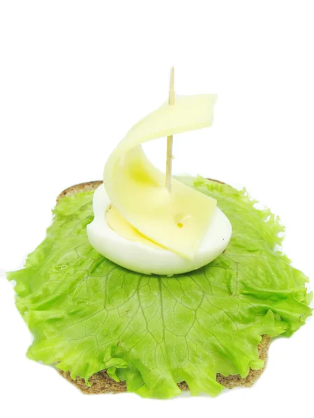 Sandwich de verduras creativas con queso — Foto de Stock