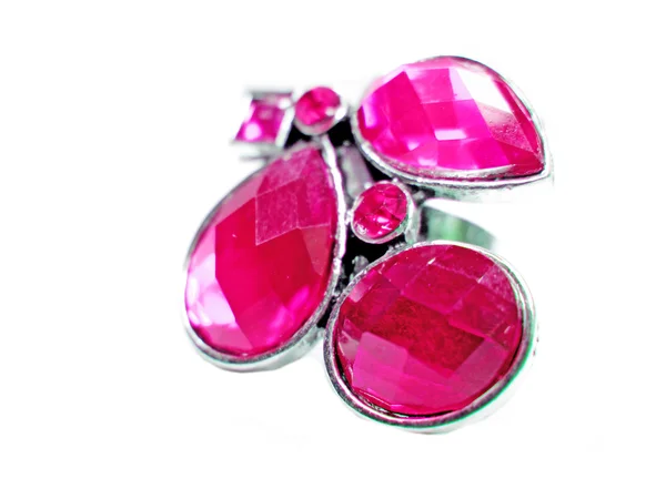 Pierścień biżuteria z kryształów czerwony jasny — Zdjęcie stockowe