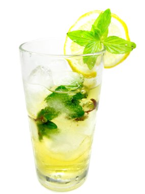 buz ile sarı limonata