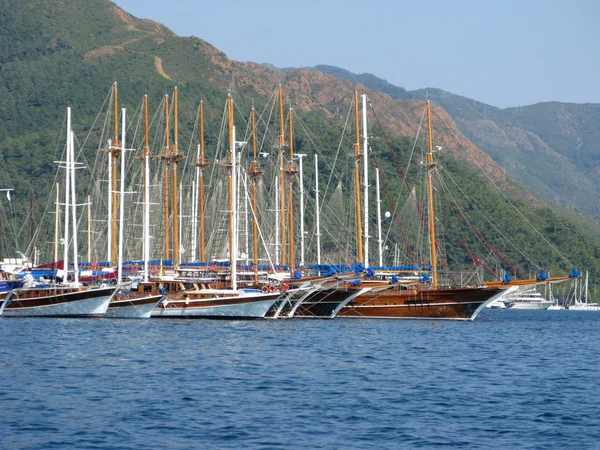 Port with yachts in marmaris turkish resort — Stock Photo, Image