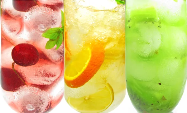 Hedelmät kylmä limonadi valikoima — kuvapankkivalokuva