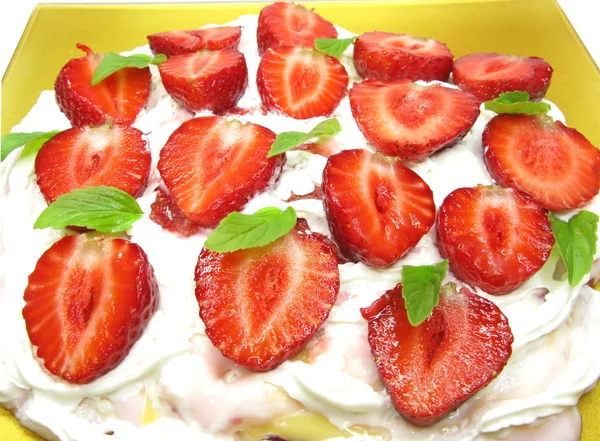 Dessert aux fraises pudding aux fruits — Photo