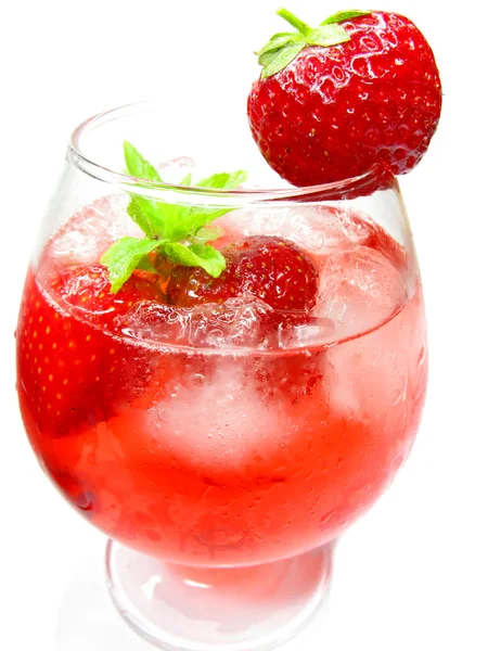 Alcoholic punch cocktail with strawberry — Stock Photo, Image