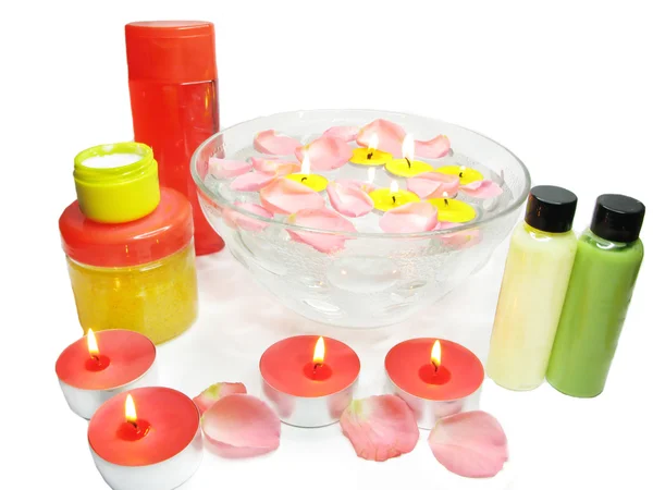 Spa bowl with rose petals and shampoo cremes — Stock Photo, Image